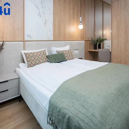 Sky View By Rent4you Apartment *